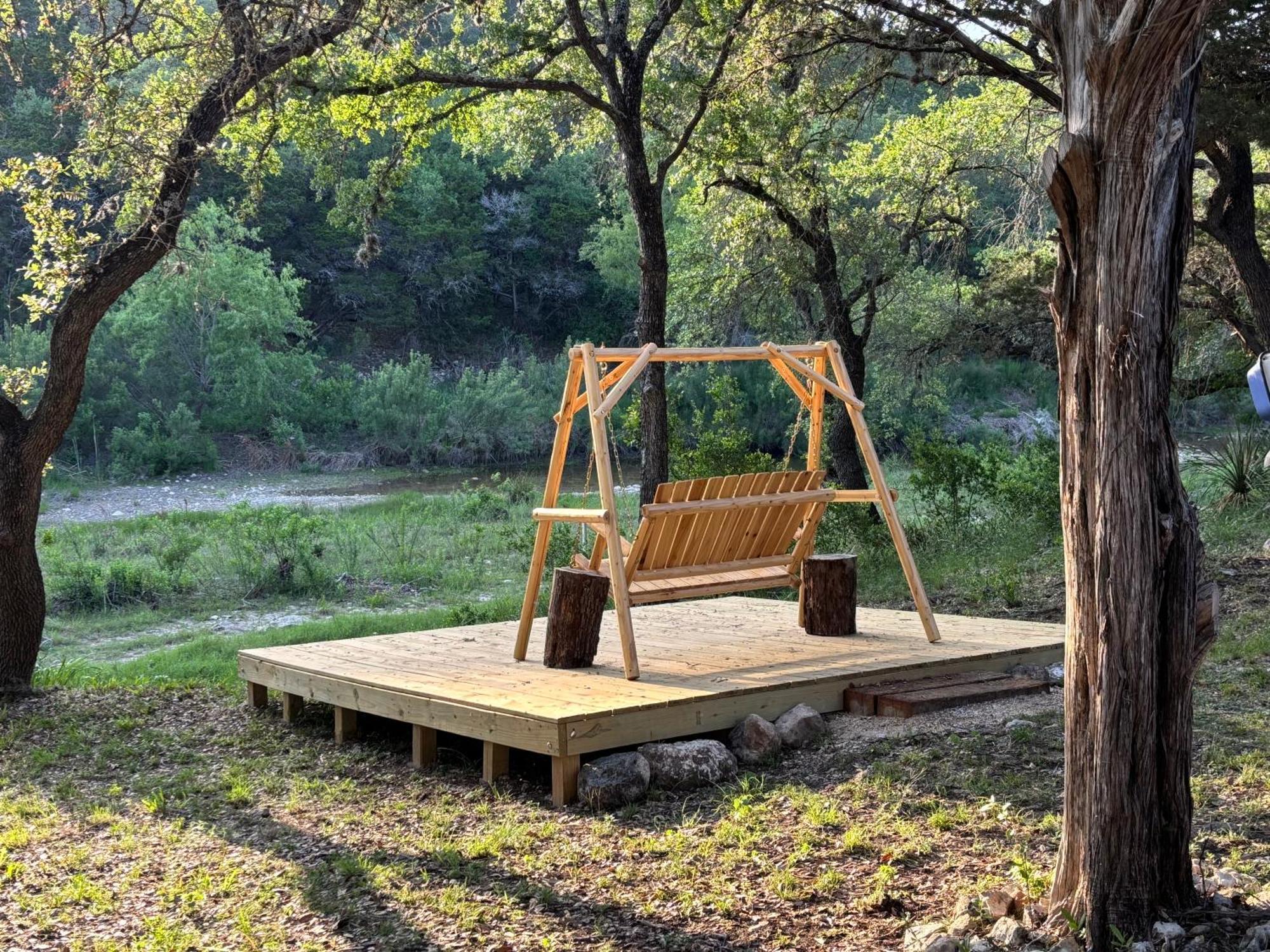 Tiny House - Our Little Piece Of Paradise Lakehills Exterior photo