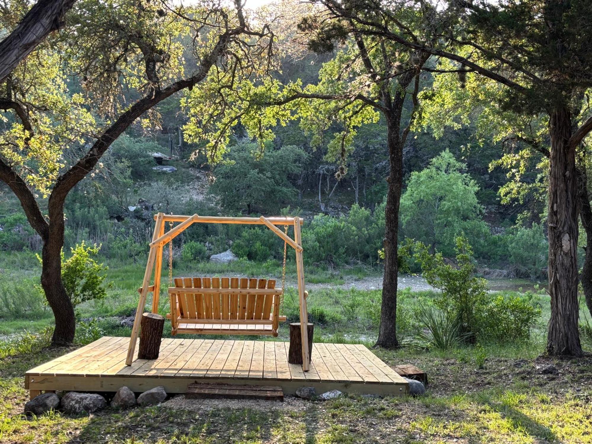 Tiny House - Our Little Piece Of Paradise Lakehills Exterior photo