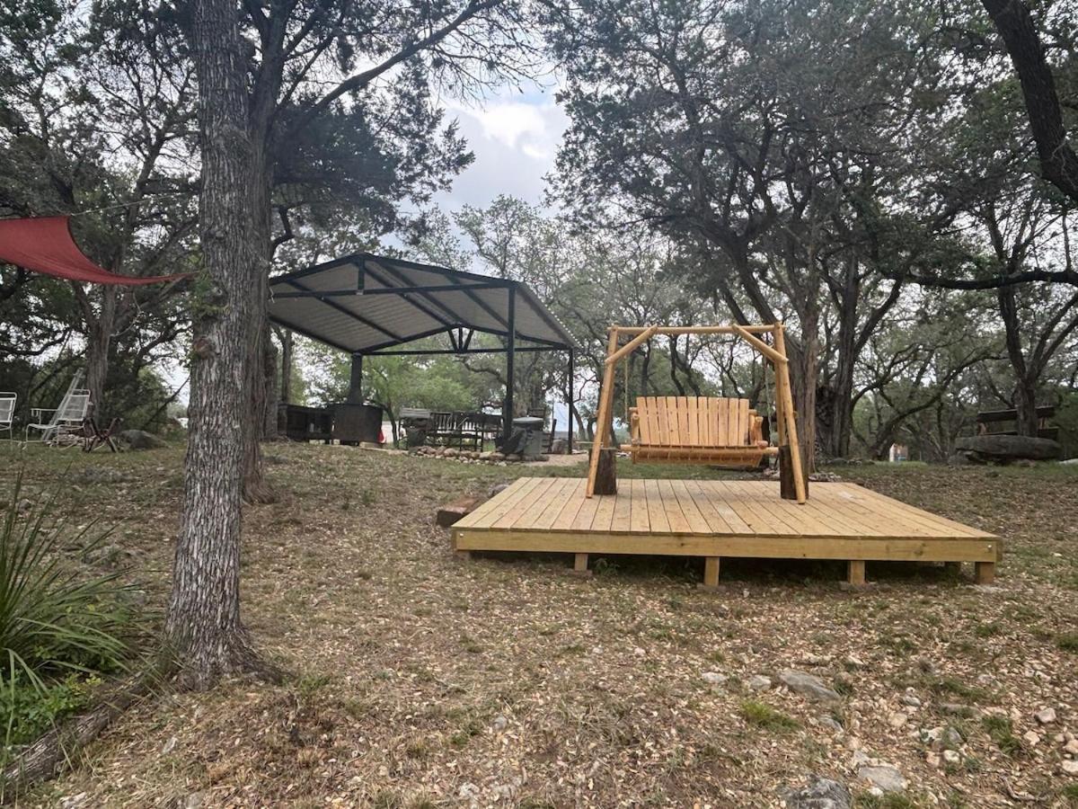 Tiny House - Our Little Piece Of Paradise Lakehills Exterior photo